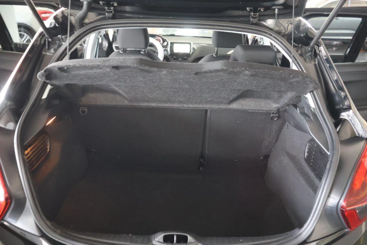 Peugeot 208 - View model 10
