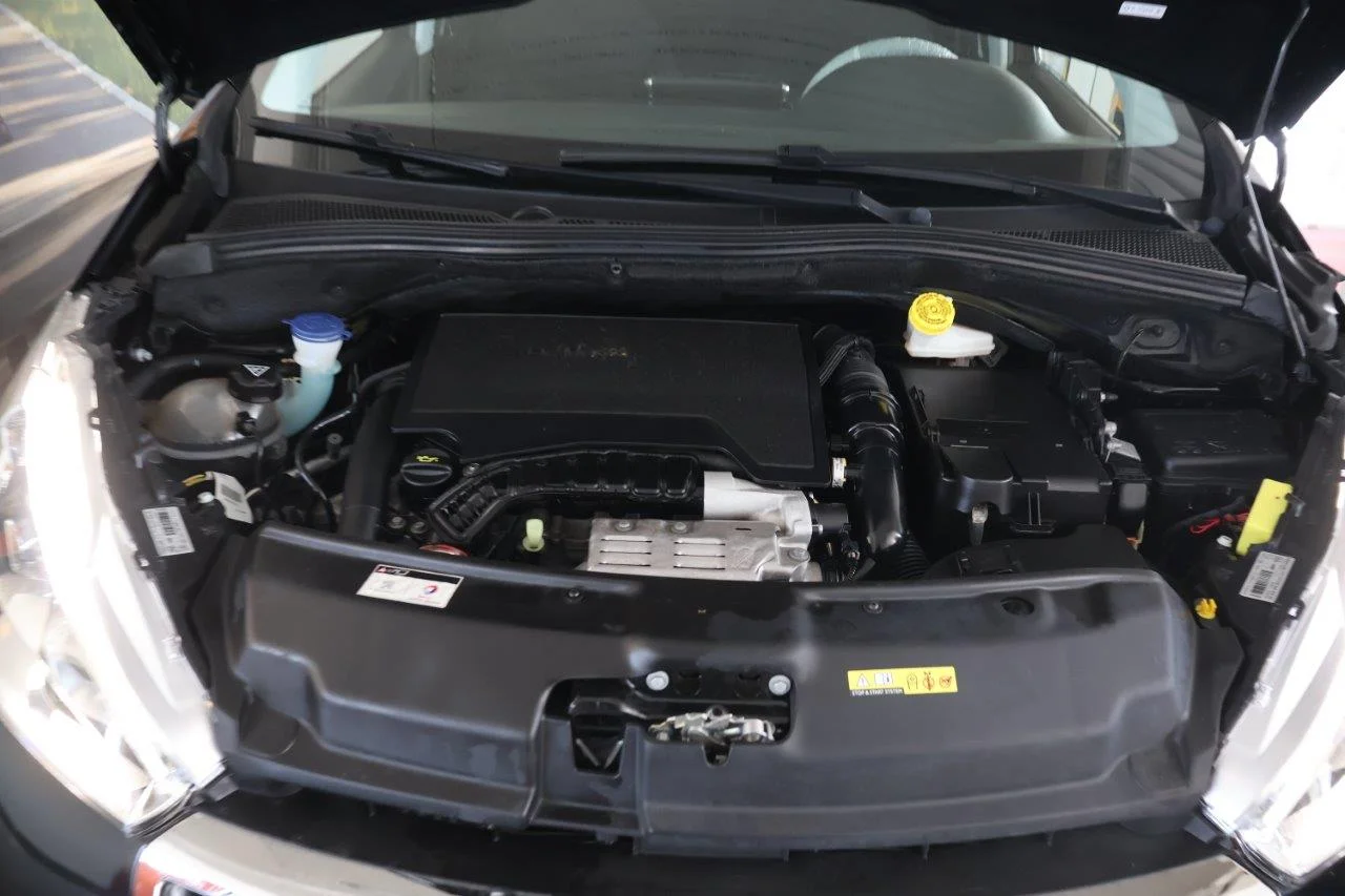 Peugeot 208 - View model 20