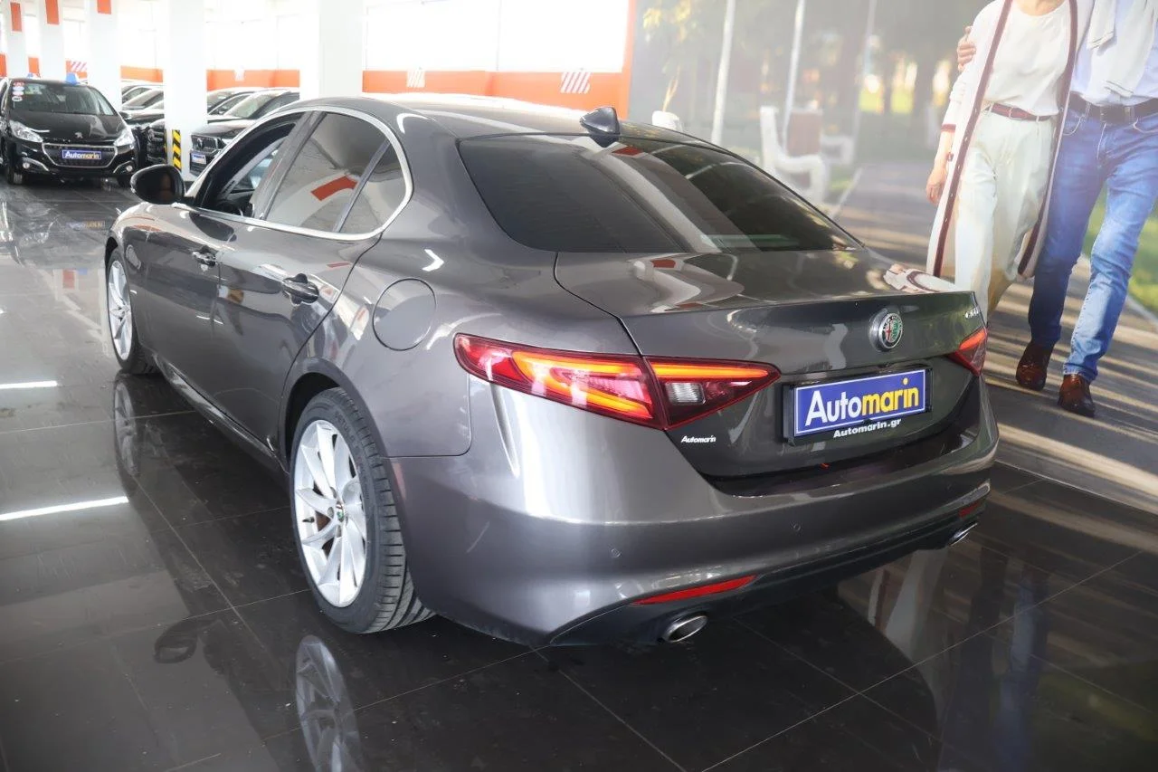 Alfa Romeo Giulia - View model 6