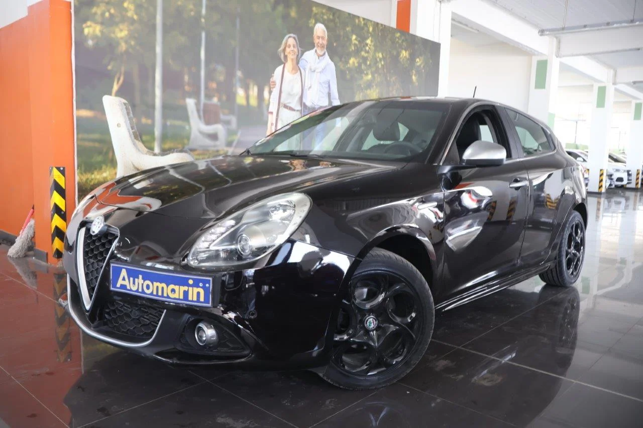 View 1 - Alfa Romeo Giulietta - 2020