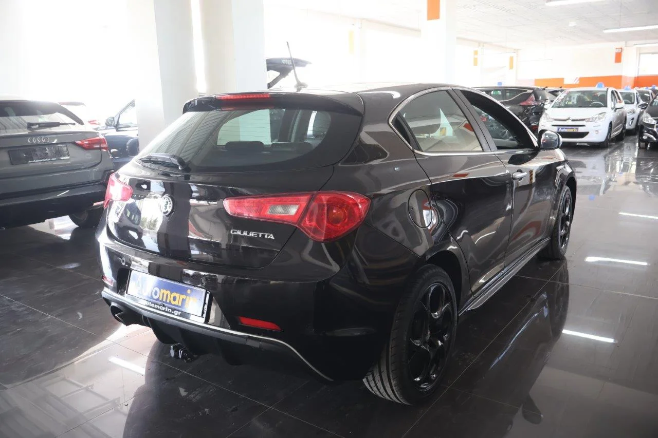 View 5 - Alfa Romeo Giulietta - 2020