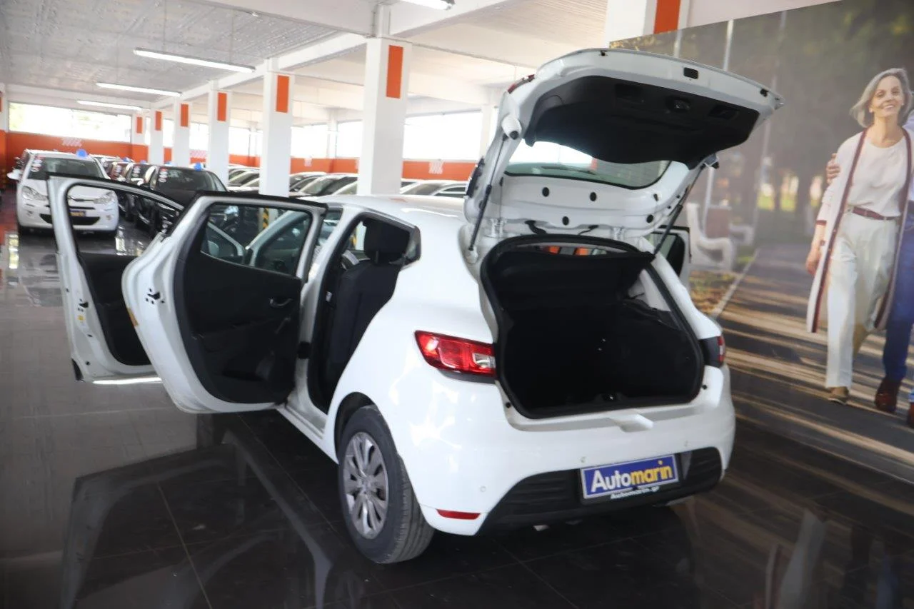 Renault Clio - View model 9