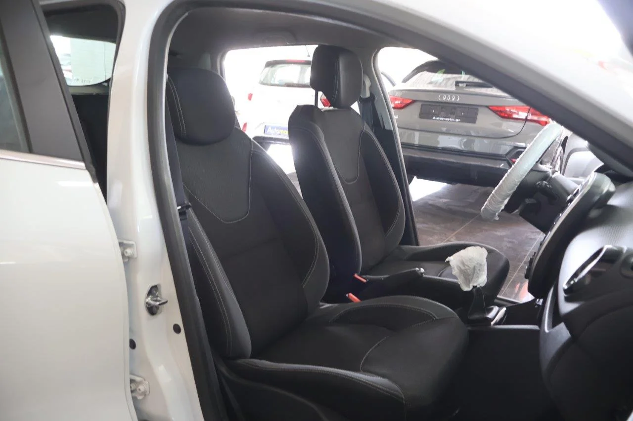 Renault Clio - View model 25
