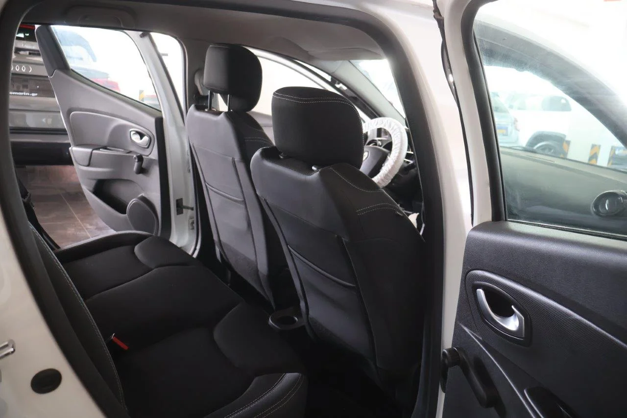 Renault Clio - View model 28