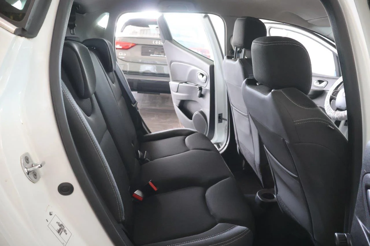 Renault Clio - View model 29