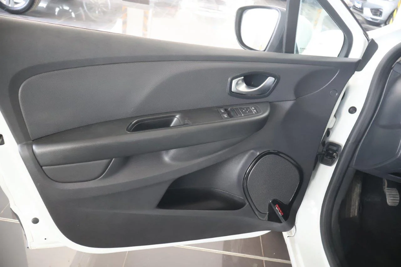 Renault Clio - View model 32