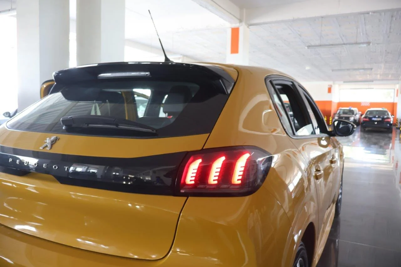 Peugeot 208 - View model 11