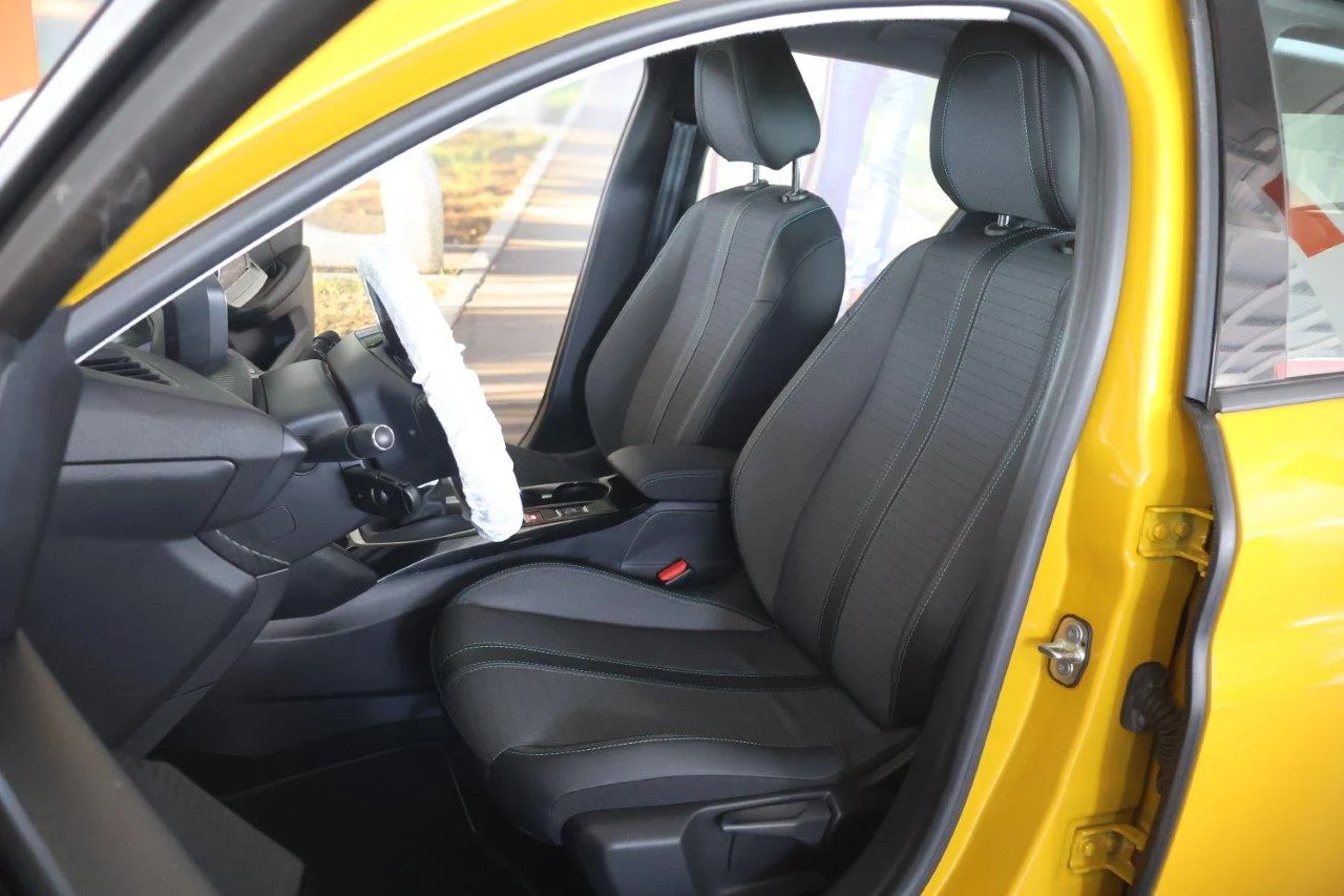 Peugeot 208 - View model 22