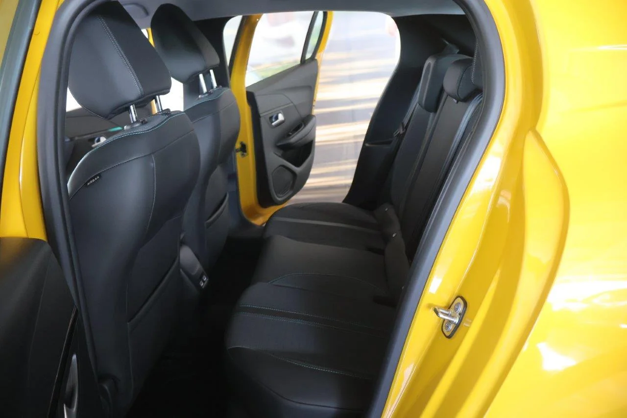 Peugeot 208 - View model 24