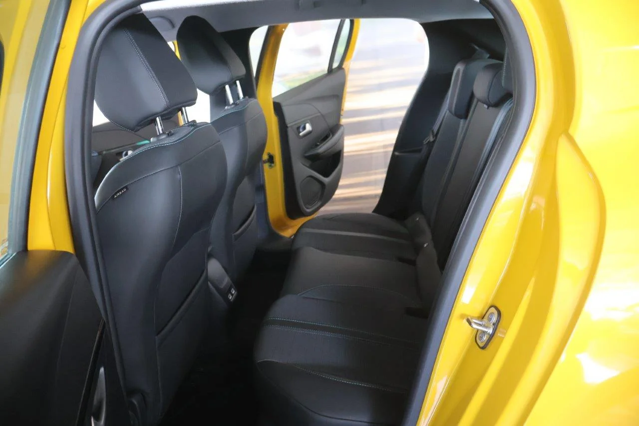 Peugeot 208 - View model 25