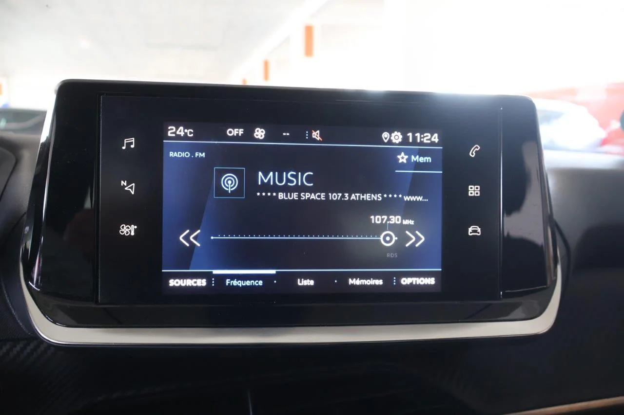 Peugeot 208 - View model 29
