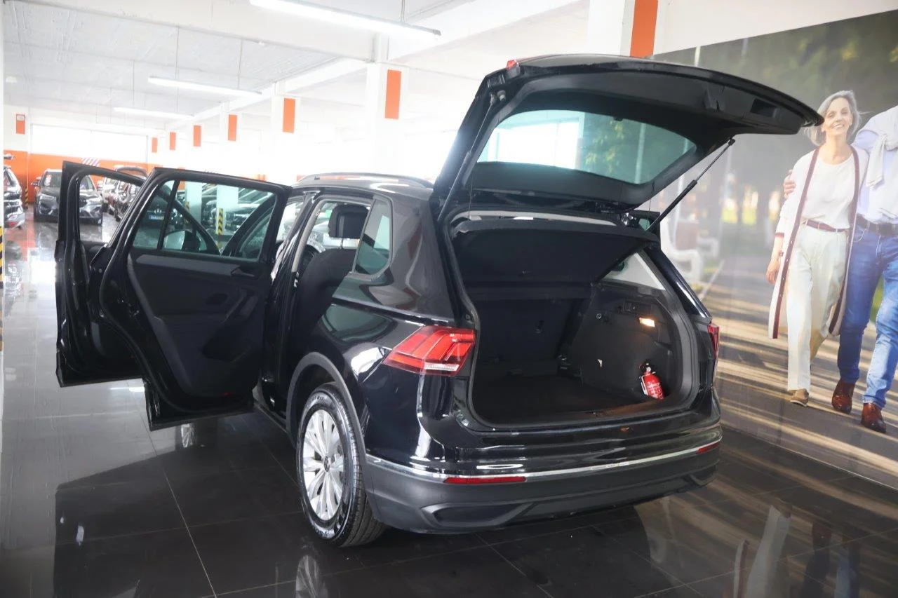 Volkswagen Tiguan - View model 9