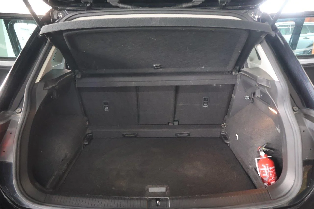Volkswagen Tiguan - View model 10