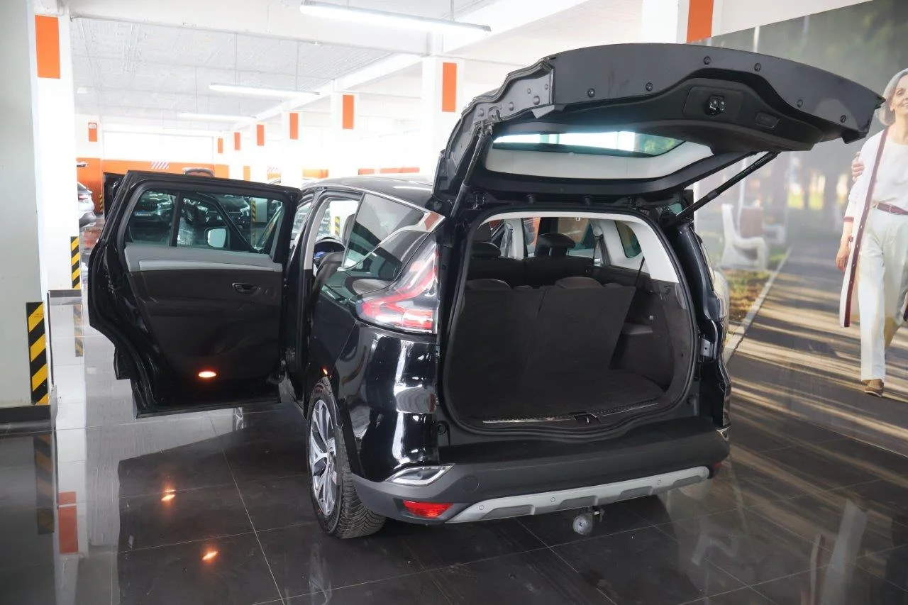 Renault Espace - View model 7