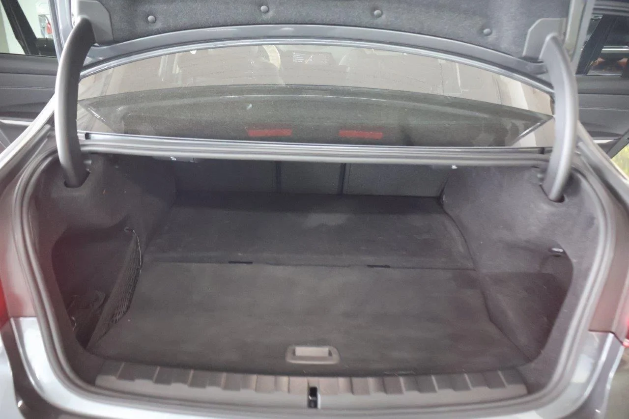 Bmw 330 - View model 10