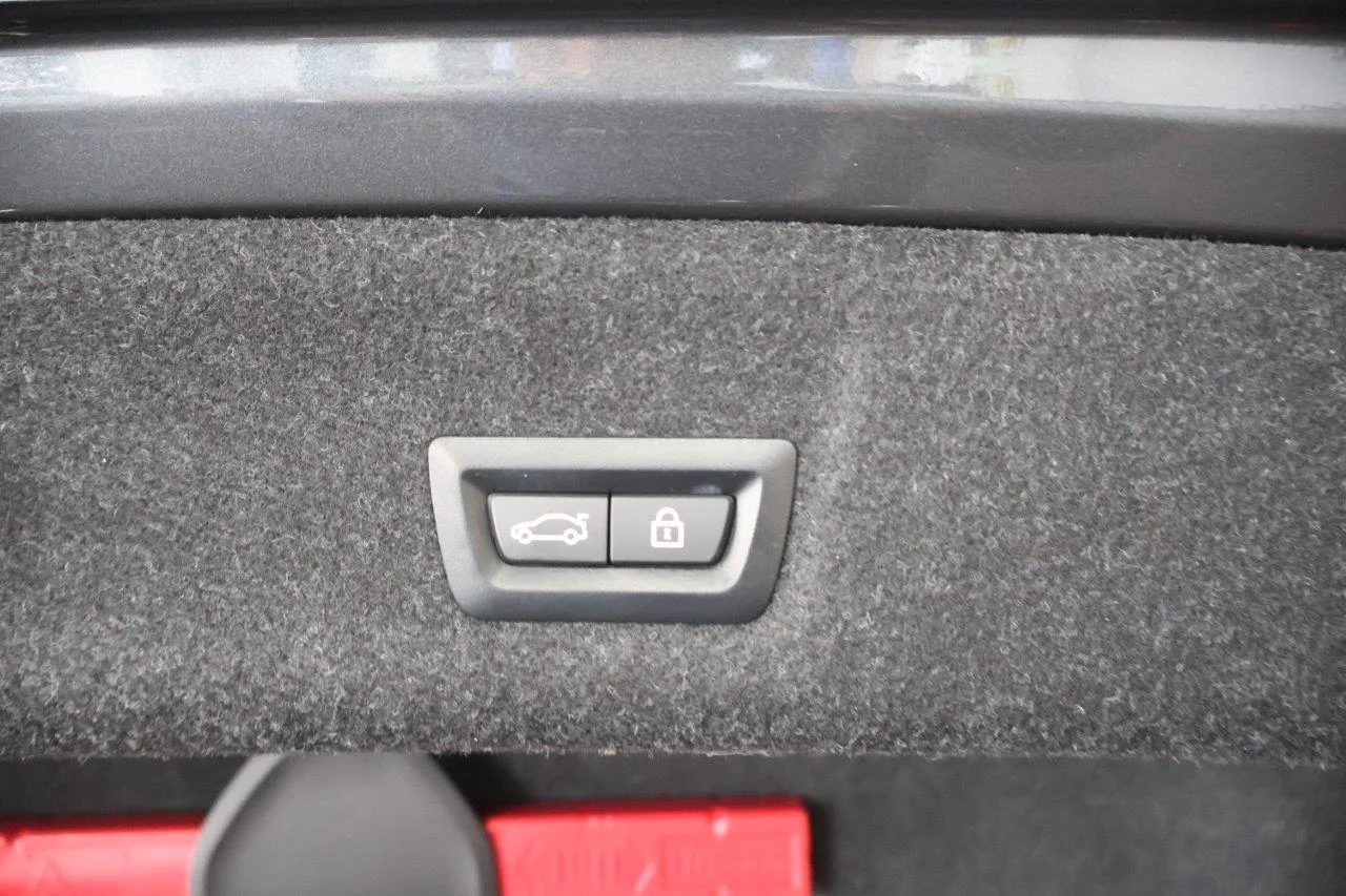 Bmw 330 - View model 11