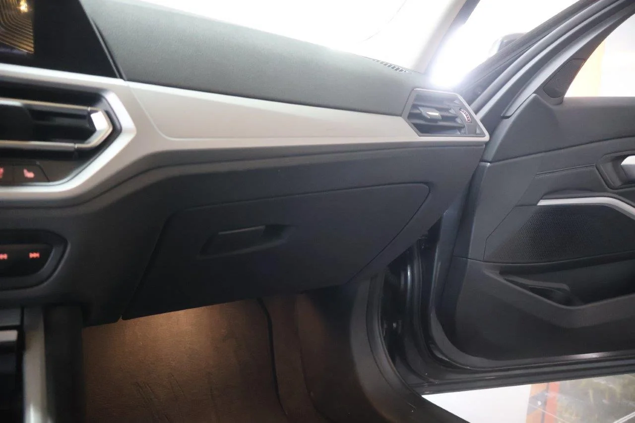 Bmw 330 - View model 33