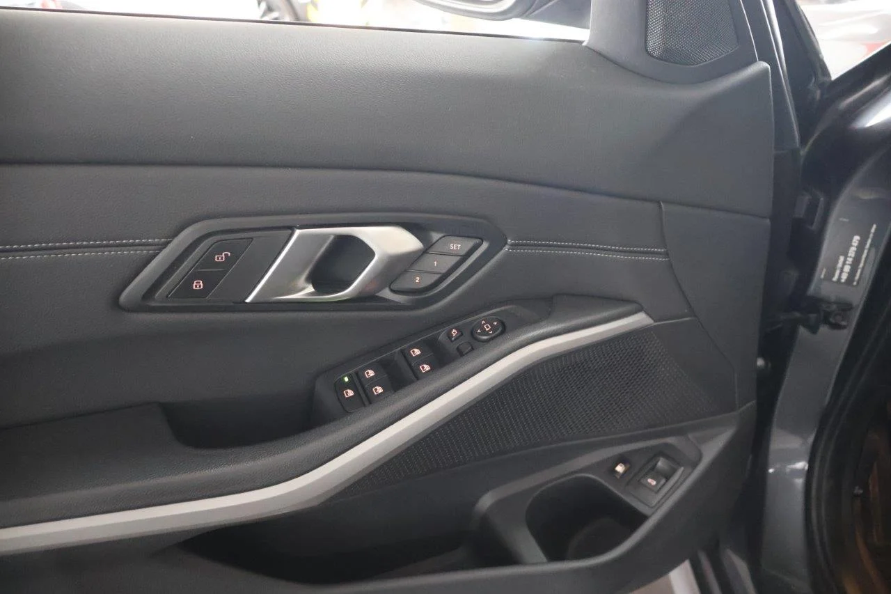 Bmw 330 - View model 36