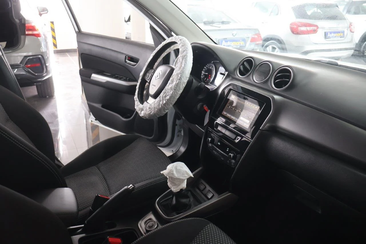 Suzuki Vitara - View model 32