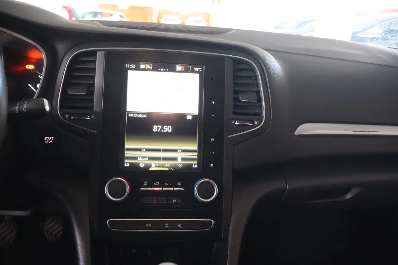 Renault Megane - View model 28