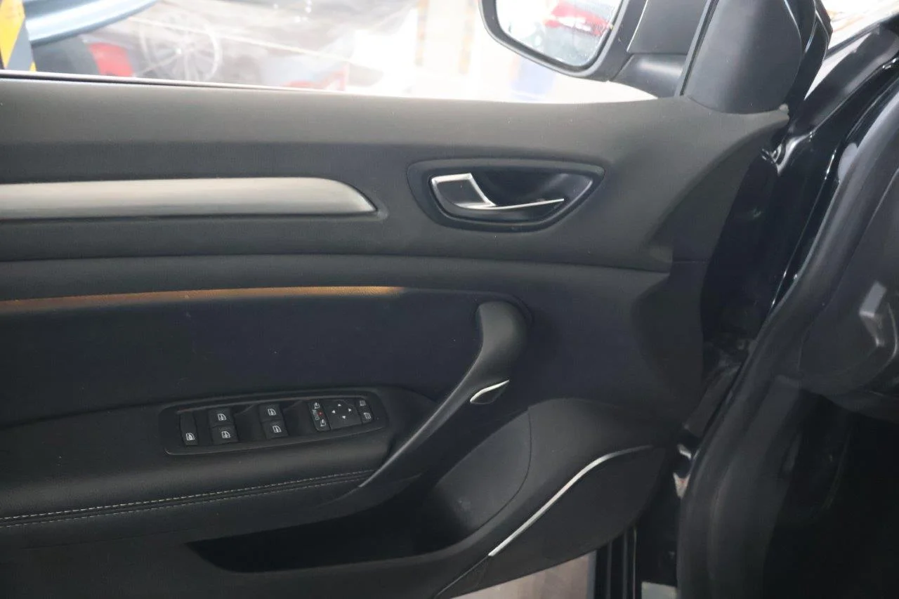 Renault Megane - View model 33