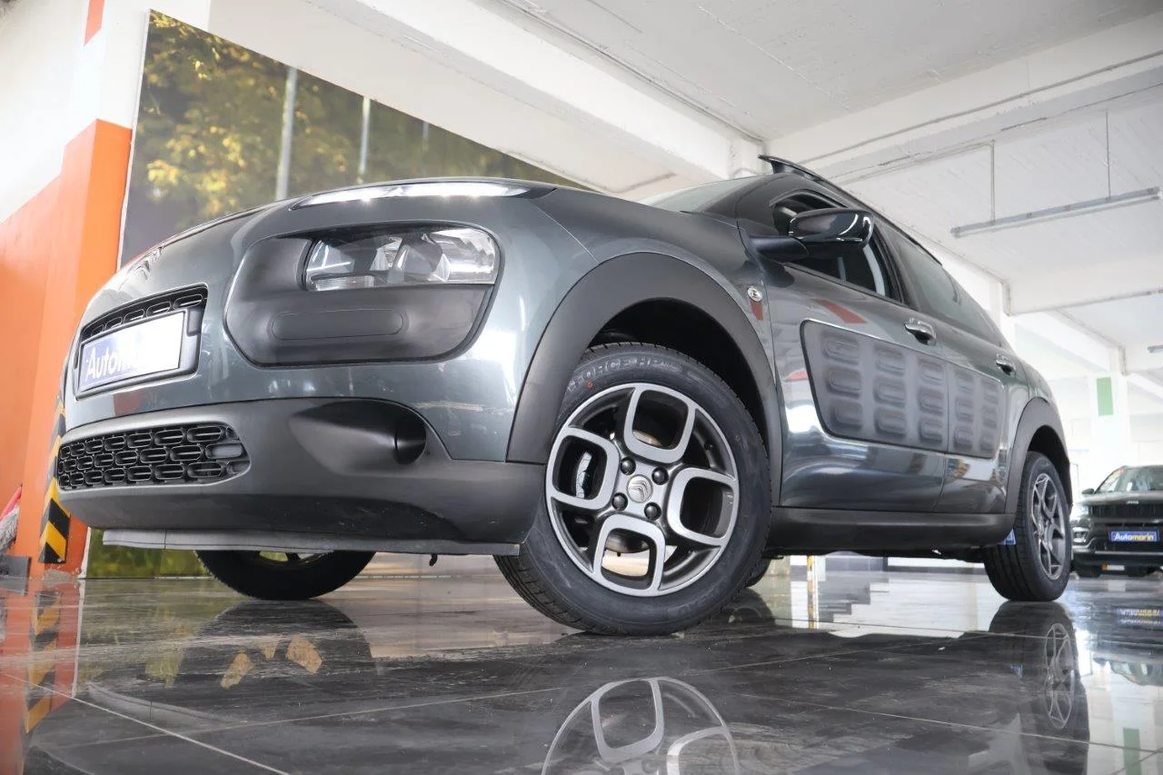View 2 - Citroen C4 Cactus - 2017