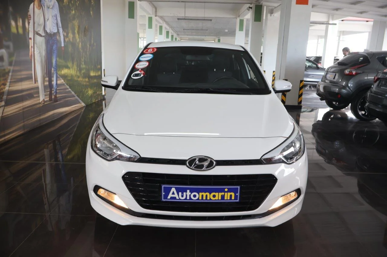 View 3 - Hyundai i 20 - 2017