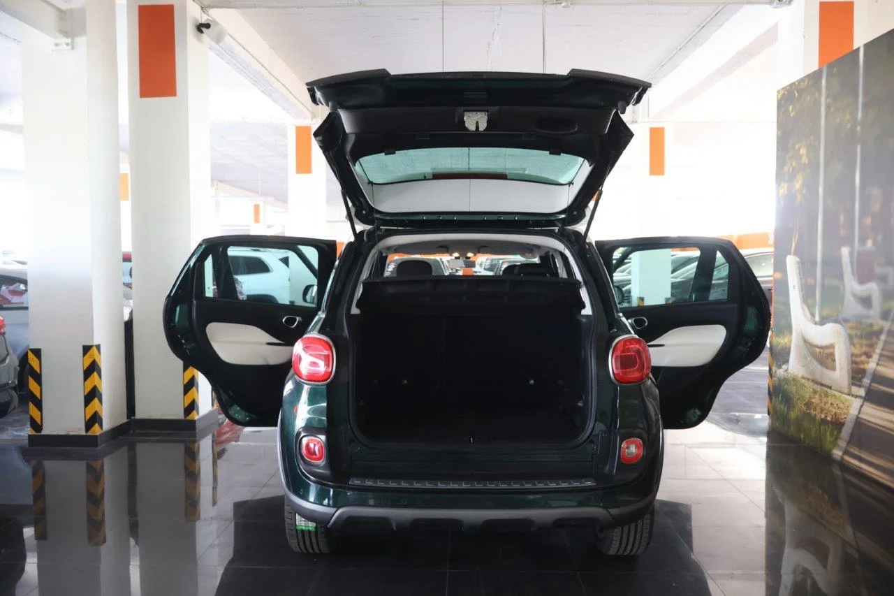 Fiat 500L - View model 8