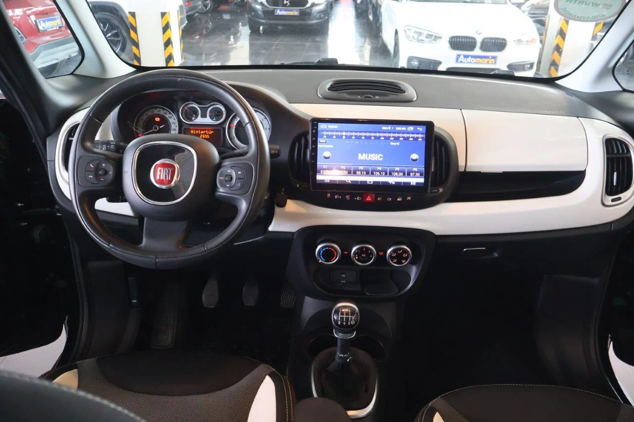 Fiat 500L - View model 21