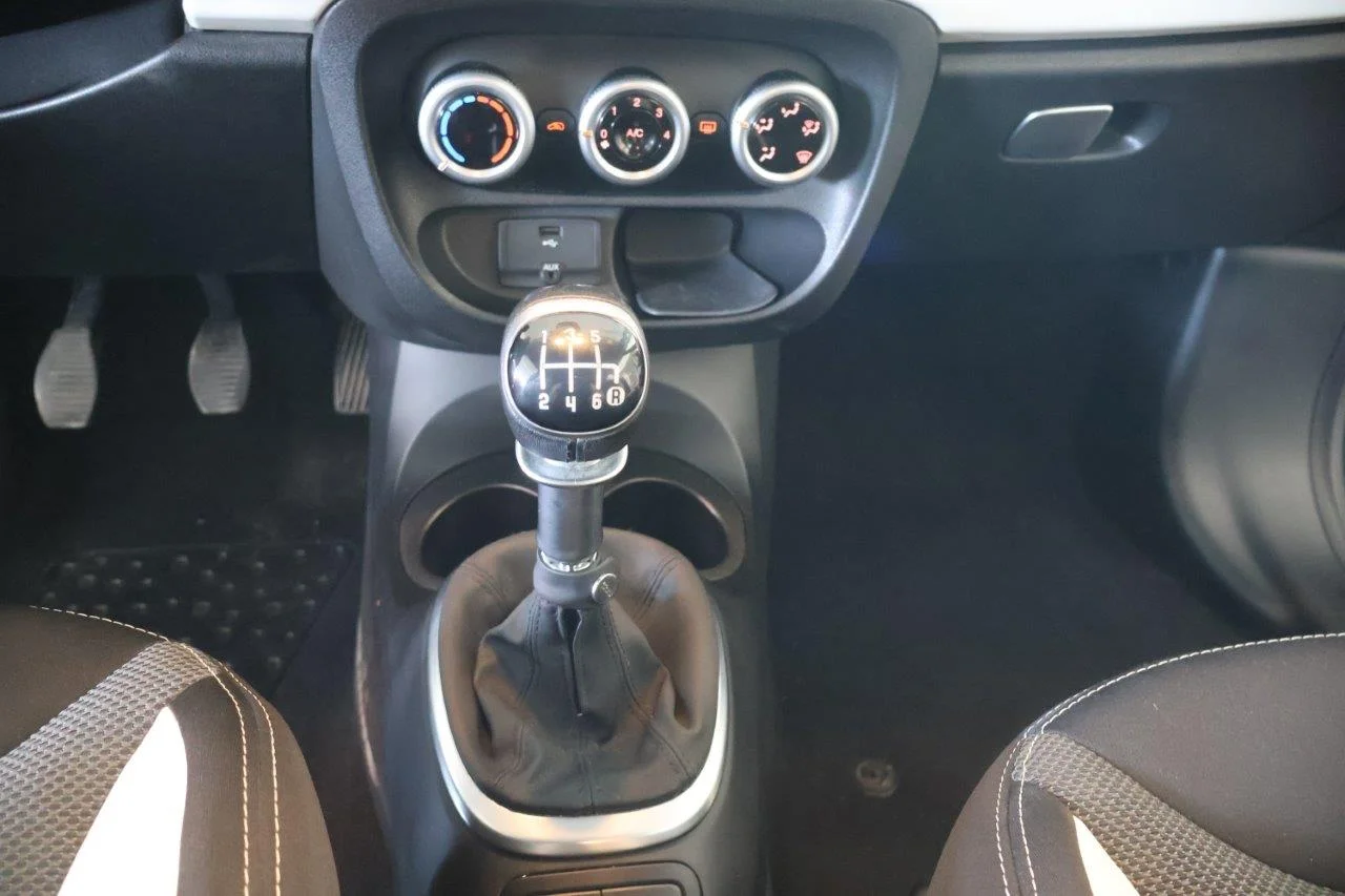Fiat 500L - View model 31
