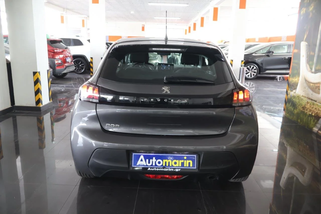 Peugeot 208 - View model 5
