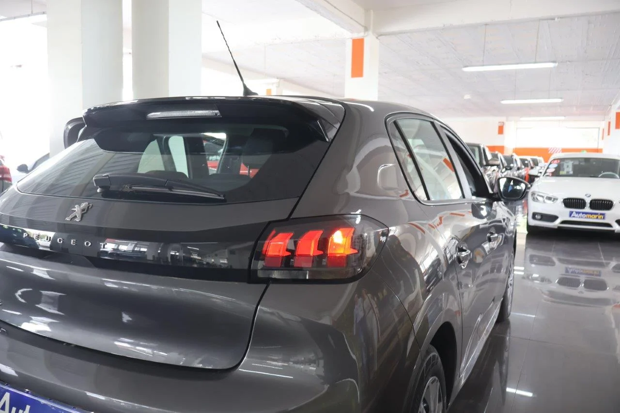 Peugeot 208 - View model 10