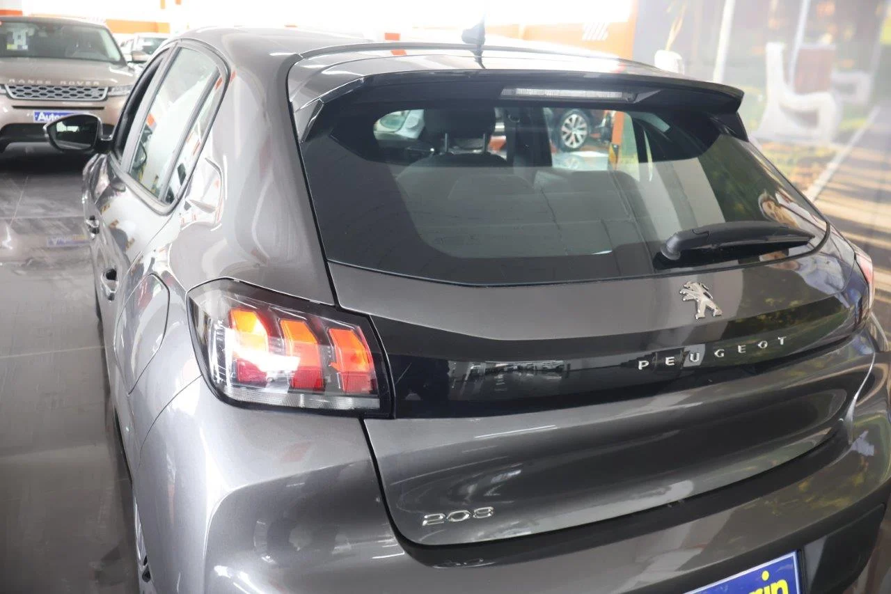 Peugeot 208 - View model 11