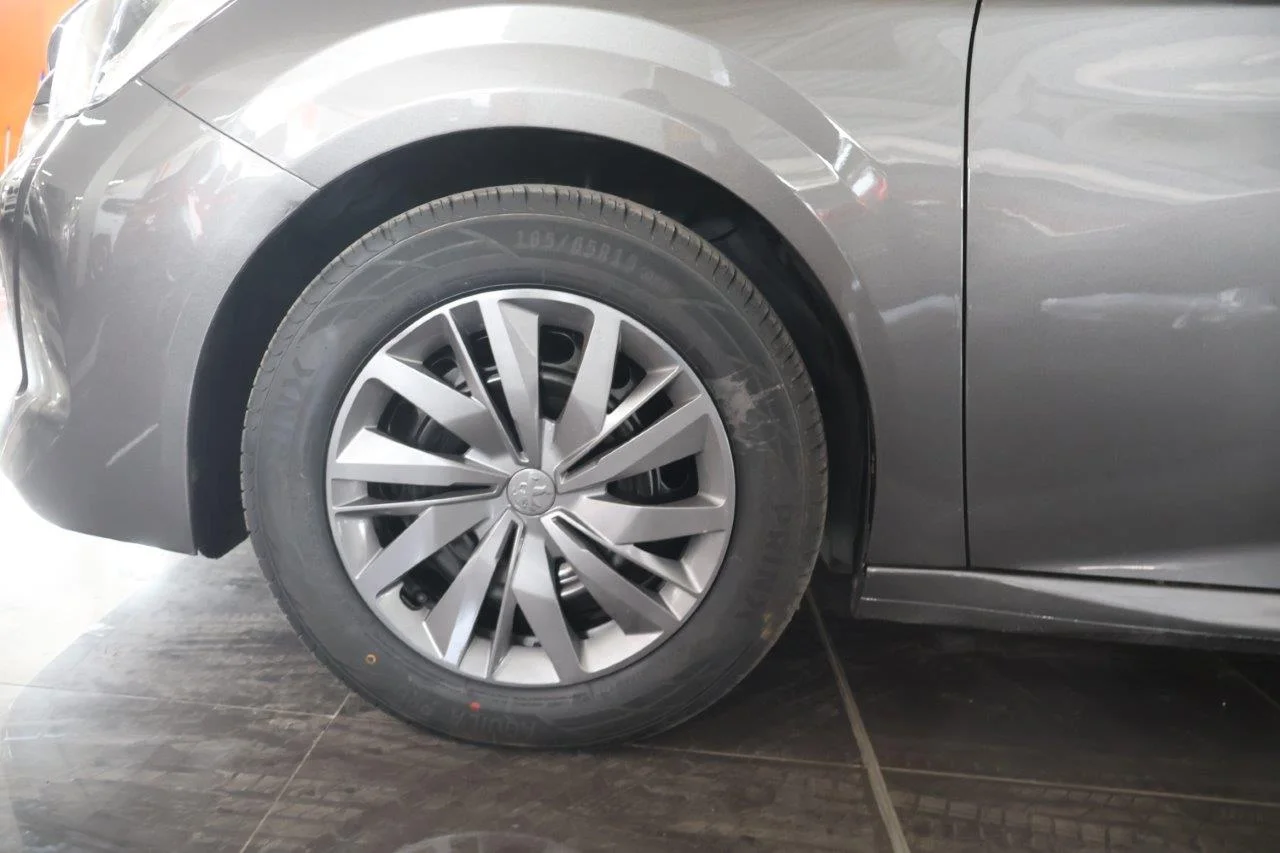 Peugeot 208 - View model 13