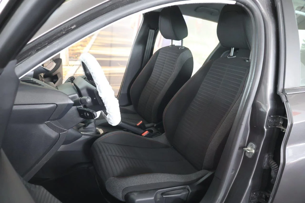 Peugeot 208 - View model 23