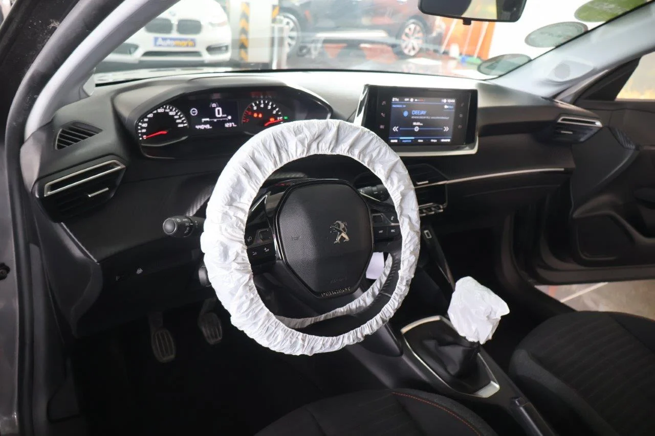 Peugeot 208 - View model 36