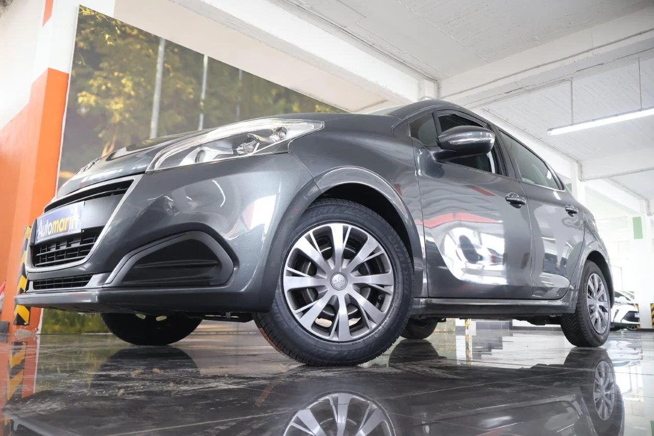 View 2 - Peugeot 208 - 2016