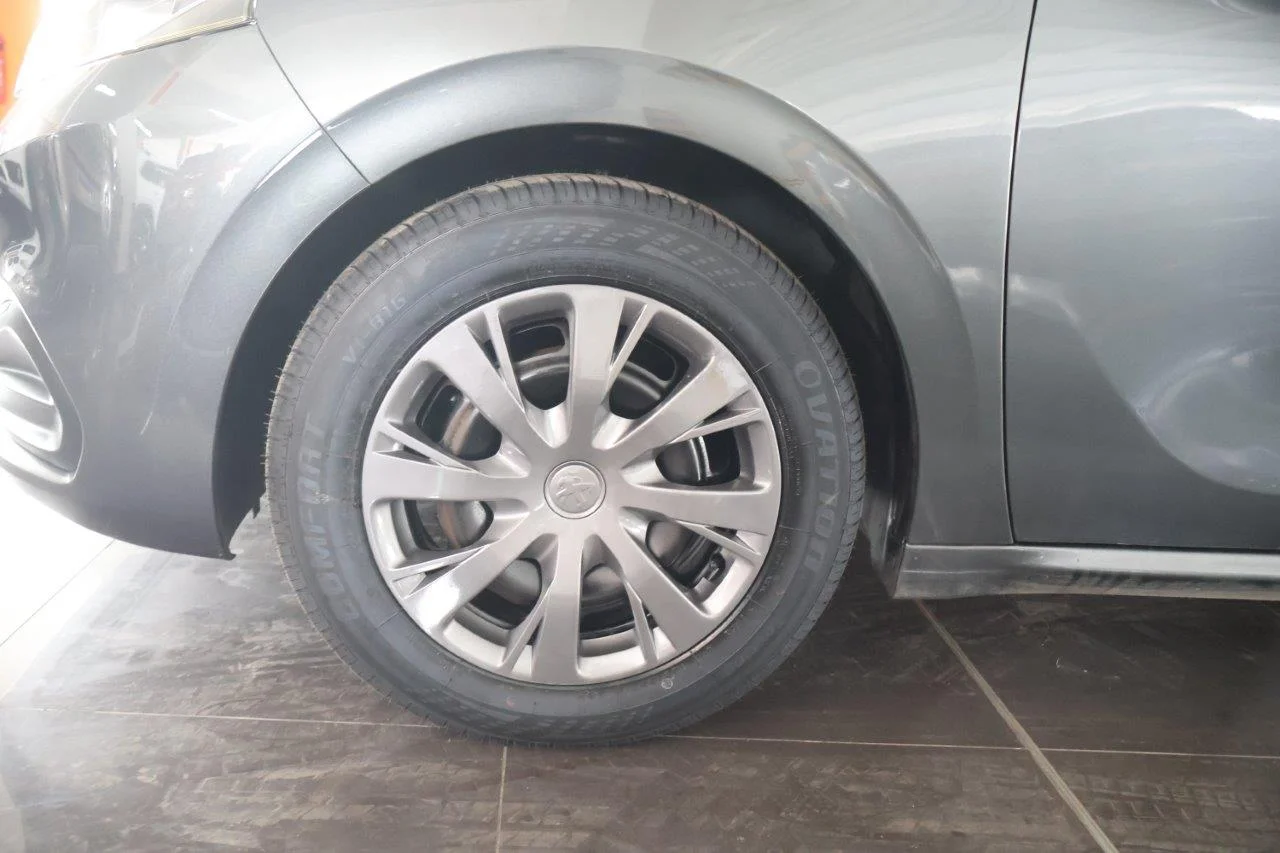 Peugeot 208 - View model 14