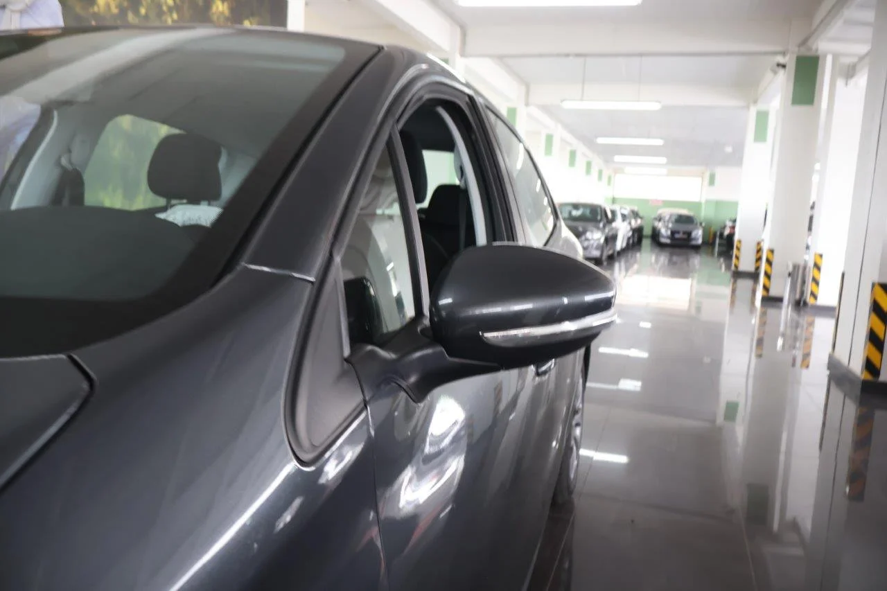 Peugeot 208 - View model 16
