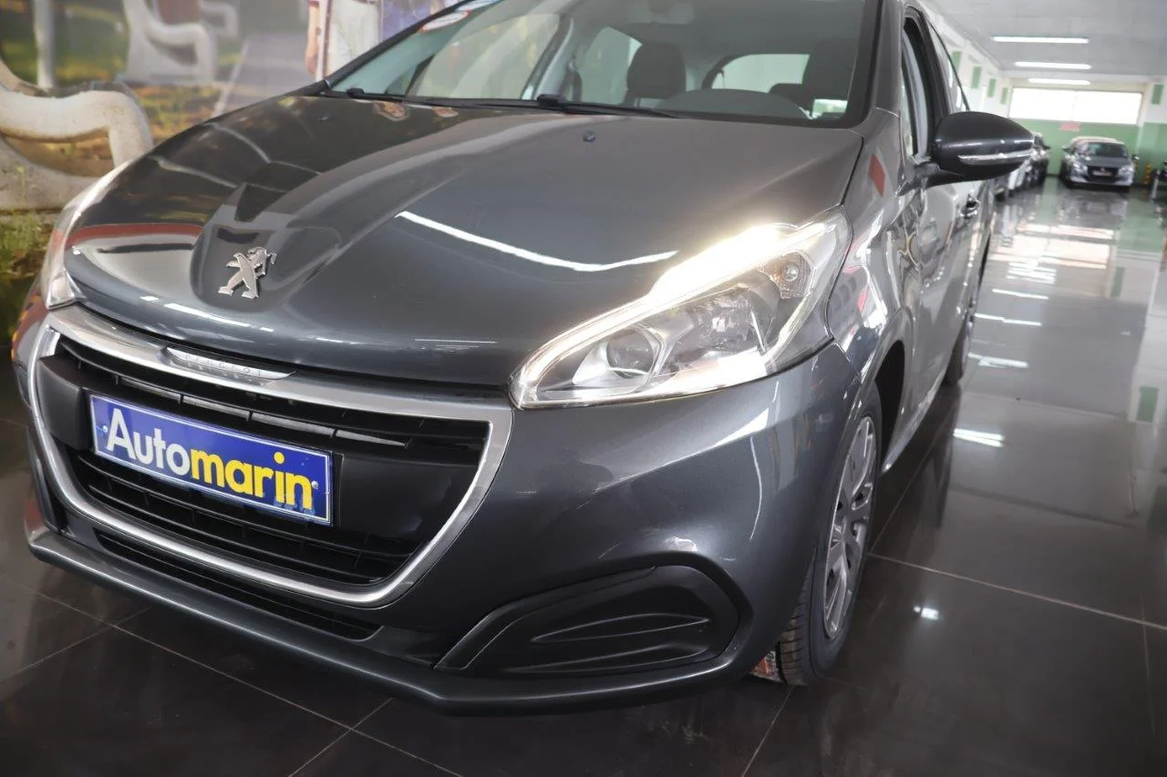 Peugeot 208 - View model 18