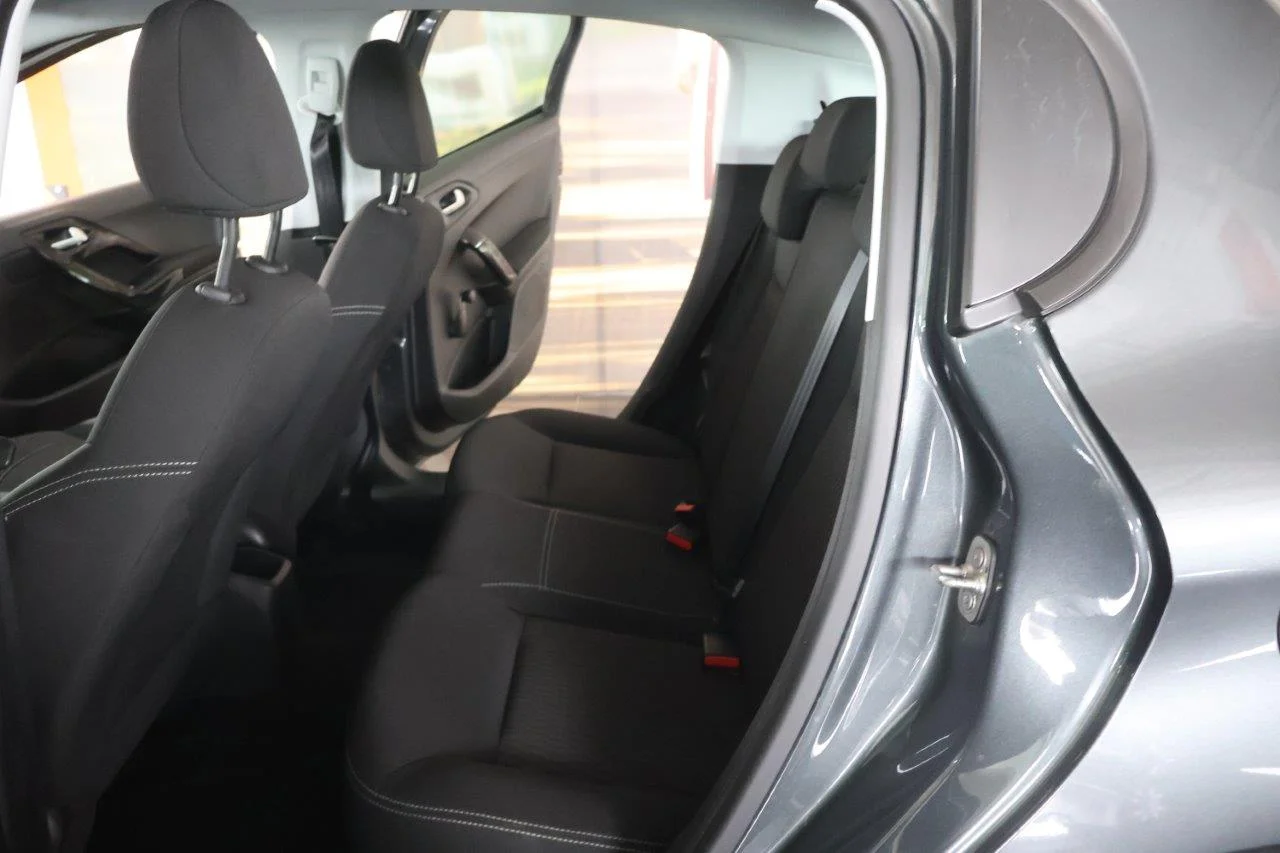 Peugeot 208 - View model 27
