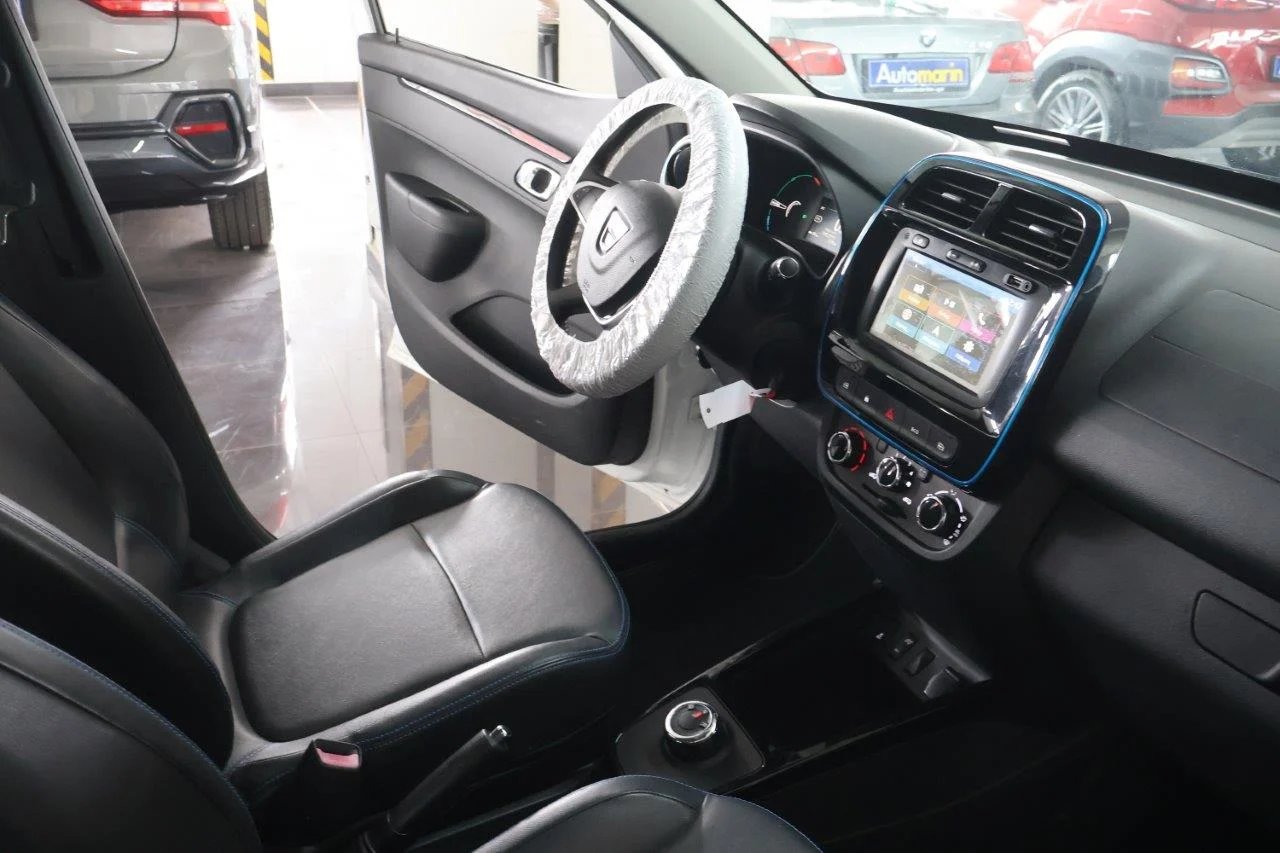 Dacia Spring - View model 35