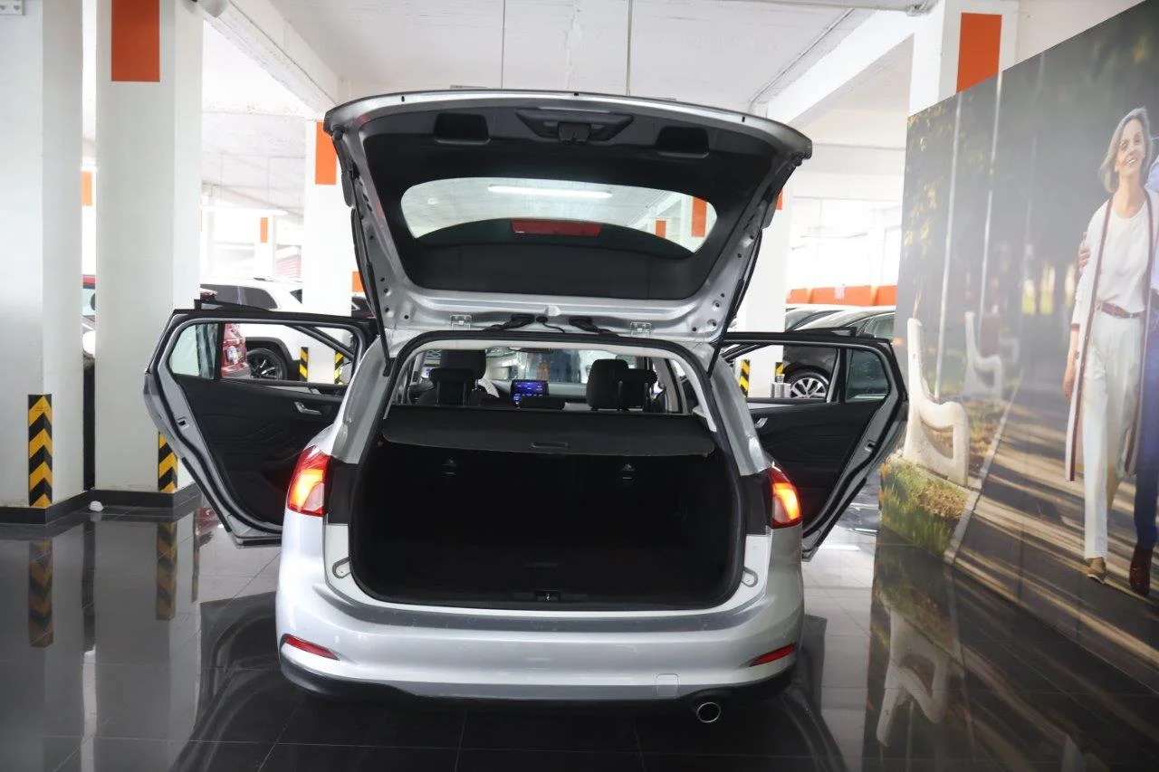Ford Focus - View model 8