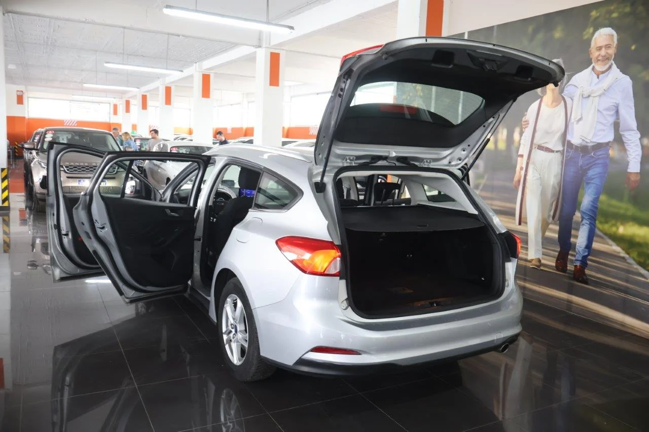 Ford Focus - View model 9