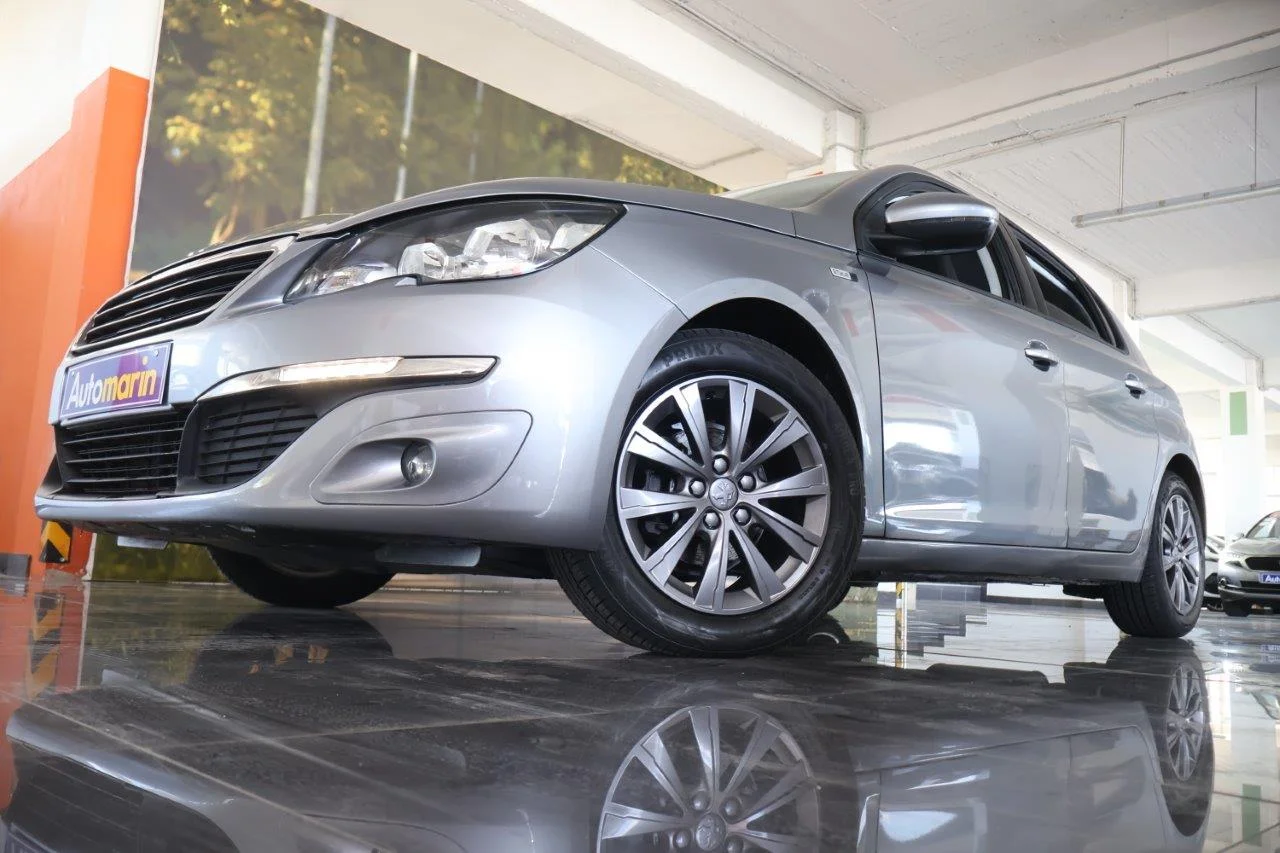 View 2 - Peugeot 308 - 2016