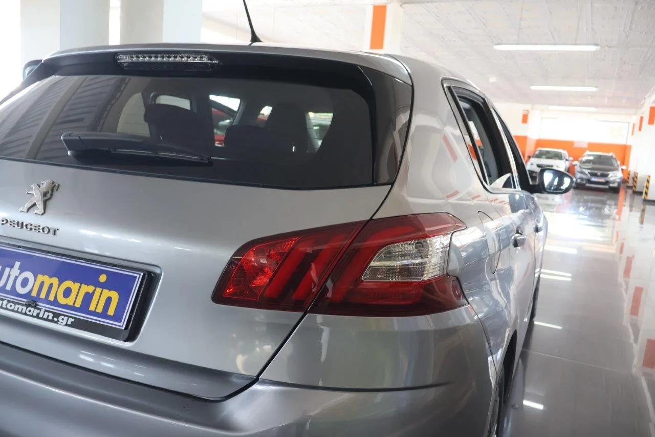 Peugeot 308 - View model 11