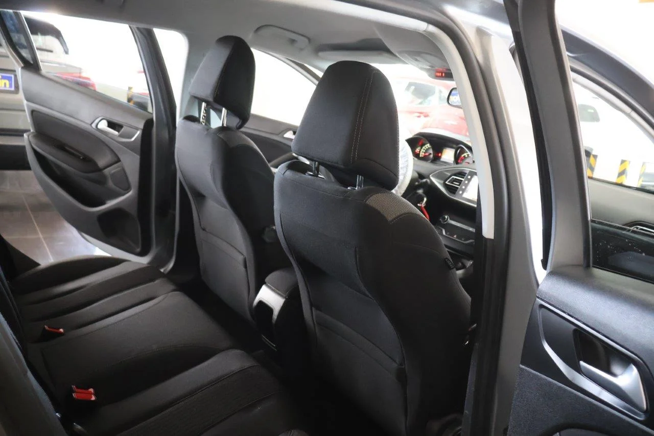 Peugeot 308 - View model 26