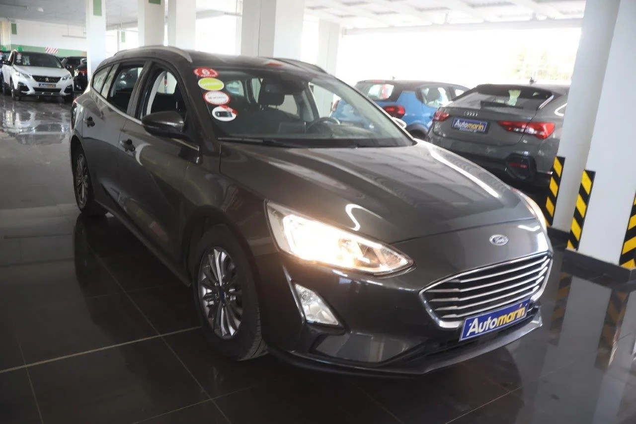 View 4 - Ford Focus - 2019