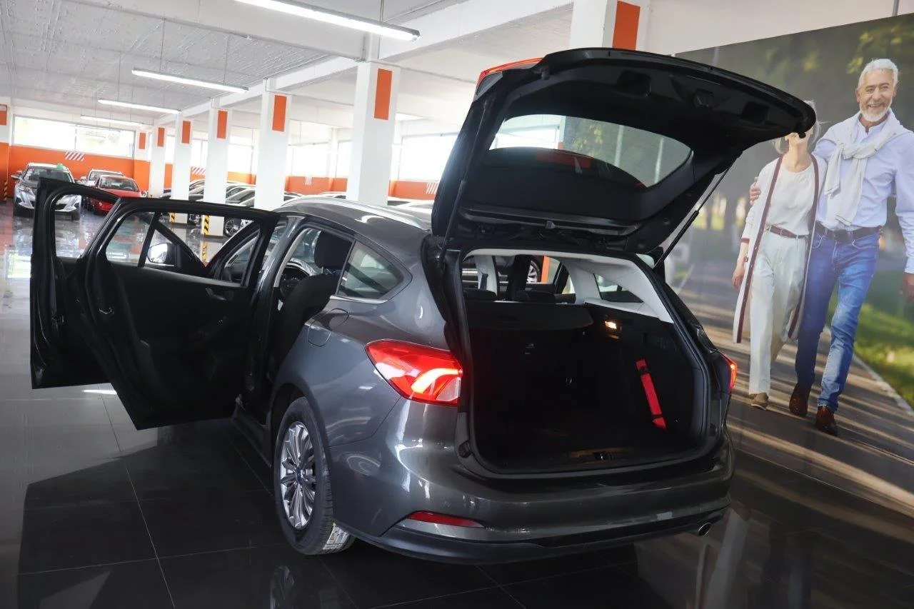 Ford Focus - View model 9