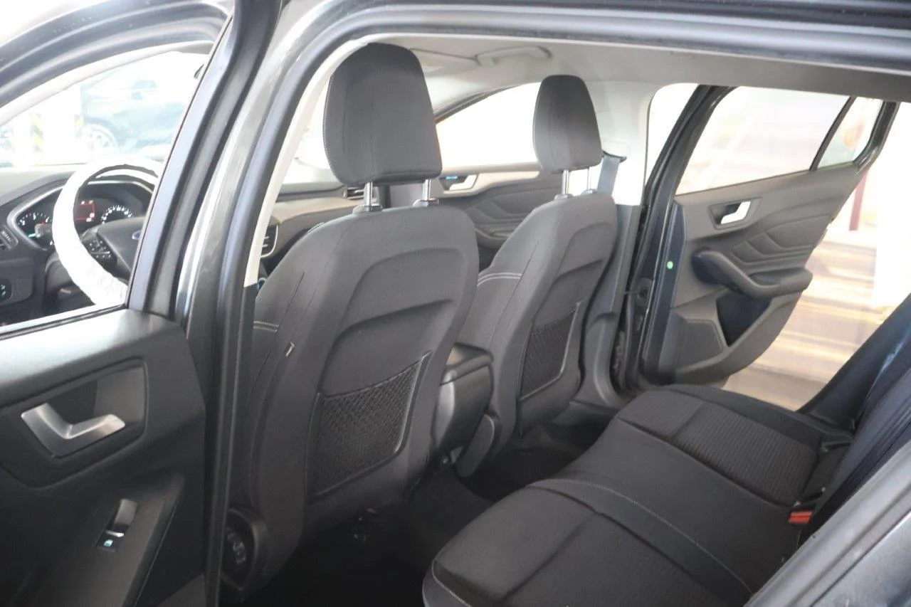 Ford Focus - View model 25